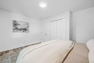 340 N Indiana Ave, Lindenhurst, NY 11757 - Photo 8
