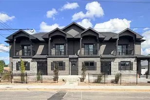 11 Doges Promenade, Copiague, NY 11726 - Photo 2