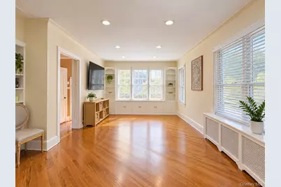 17 Kenmore Road, Valley Stream, NY 11581 - Photo 6
