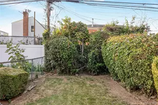 225-33 Murdock Ave, Cambria Heights, NY 11429 - Photo 20