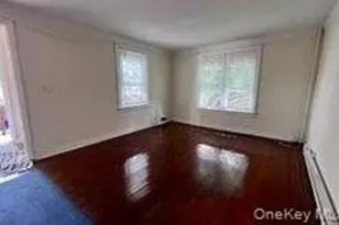105 Hawkins Blvd, Copiague, NY 11726 - Photo 2