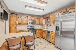 247 O Rourke St, Brentwood, NY 11717 - Photo 18