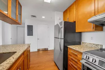 40-22 College Point Boulevard #9P, Flushing, NY 11354 - Photo 6