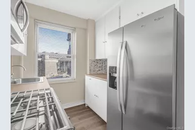 568 Grand Street #J602, New York, NY 10002 - Photo 6