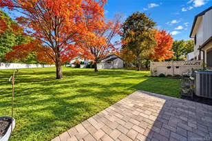 9 Sheila Ct, Holtsville, NY 11742 - Photo 18