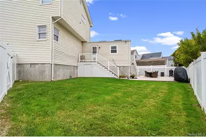 371 E Shore Road, Lindenhurst, NY 11757 - Photo 40