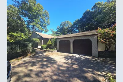 8 Pike Court, Northport, NY 11768 - Photo 1