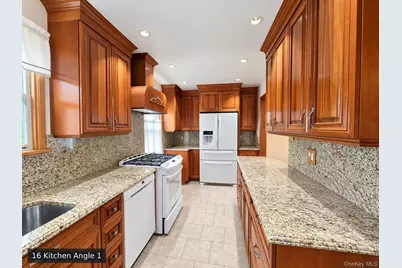 7905 Woodhaven Boulevard, Glendale, NY 11385 - Photo 14