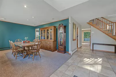 28 Chatham Road, Commack, NY 11725 - Photo 4