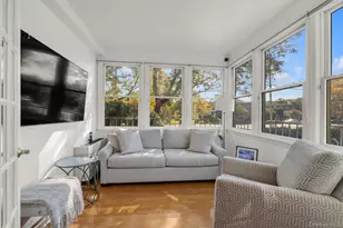 1390 Broadway, Hewlett, NY 11557 - Photo 8