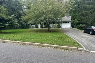 35 Soundview Dr, Northport, NY 11768 - Photo 2
