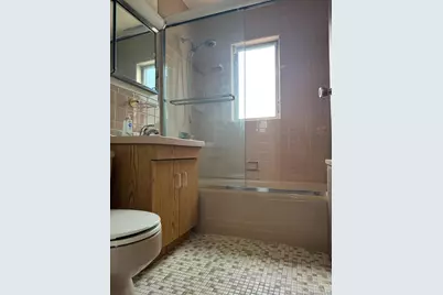 99-03 Ascan Avenue, Forest Hills, NY 11375 - Photo 18