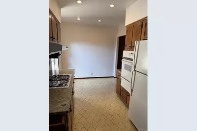 99-03 Ascan Avenue, Forest Hills, NY 11375 - Photo 10