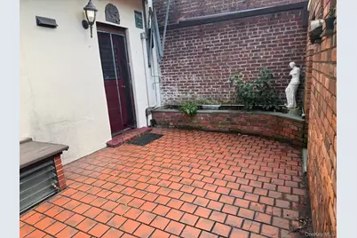 99-03 Ascan Avenue, Forest Hills, NY 11375 - Photo 34