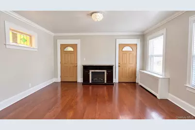 8572 144th Street, Jamaica, NY 11435 - Photo 4