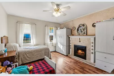 837 Smithtown Avenue, Bohemia, NY 11716 - Photo 16