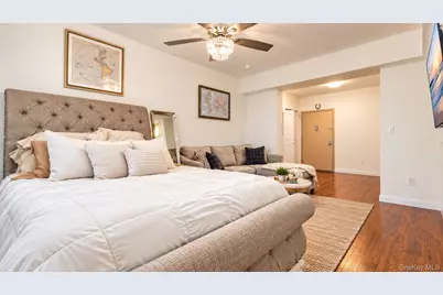 525 Beach 138th Street #A2, Rockaway Park, NY 11694 - Photo 4