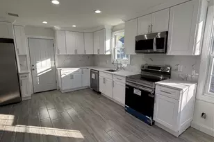 182 Hungry Harbor Rd, Valley Stream, NY 11581 - Photo 8
