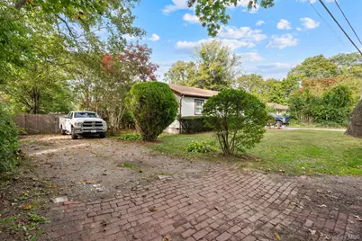 81 Bushwick Avenue, Central Islip, NY 11722 - Photo 4