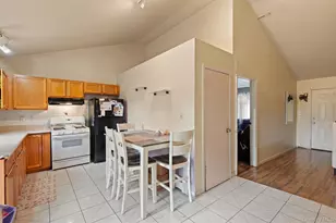 81 Bushwick Ave, Central Islip, NY 11722 - Photo 6