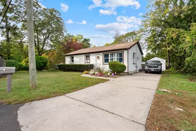 81 Bushwick Avenue, Central Islip, NY 11722 - Photo 2