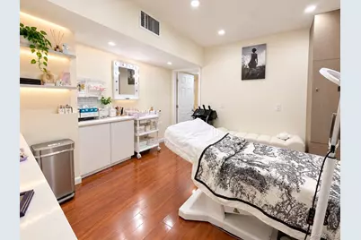 136-89 Roosevelt Avenue #201, Flushing, NY 11354 - Photo 4