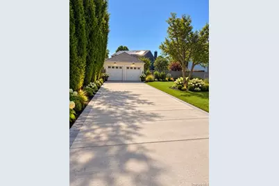 79 Cleveland Street, Bay Shore, NY 11706 - Photo 8