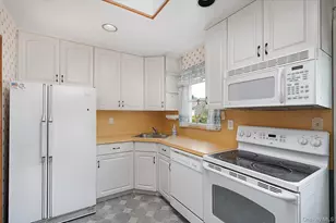 4 Paula Dr, Farmingdale, NY 11735 - Photo 6