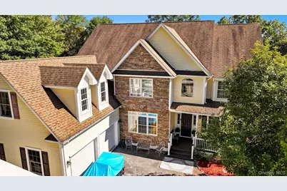 153 Shagbark Lane, Hopewell Junction, NY 12533 - Photo 2