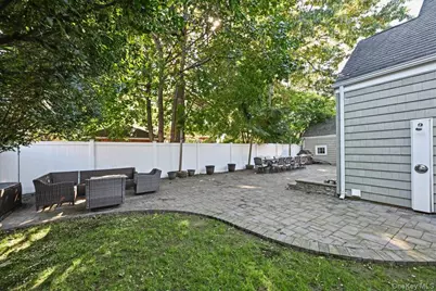 76 Powell Place, Farmingdale, NY 11735 - Photo 24