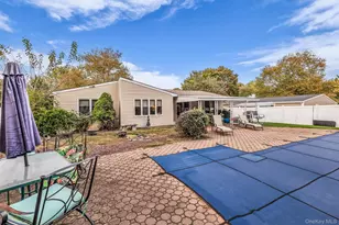 100 Ridgewood Ave, Holtsville, NY 11742 - Photo 20