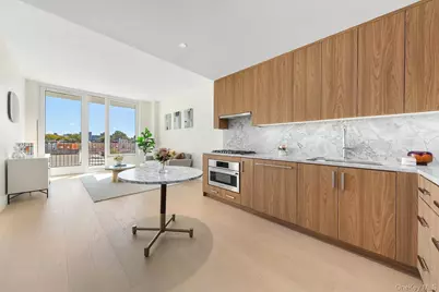 30-55 Vernon Boulevard #6A, Astoria, NY 11102 - Photo 2
