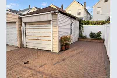 10725 115th Street, Richmond Hill, NY 11419 - Photo 6