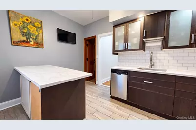 10725 115th Street, Richmond Hill, NY 11419 - Photo 14