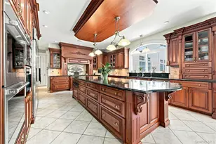 3 Crescent Dr, Northport, NY 11768 - Photo 10
