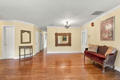 19 Wildwood Drive, Dix Hills, NY 11746 - Photo 4