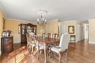 19 Wildwood Dr, Dix Hills, NY 11746 - Photo 8