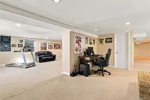 19 Wildwood Dr, Dix Hills, NY 11746 - Photo 36