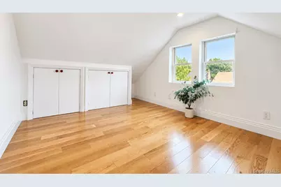 8827 Aubrey Avenue, Glendale, NY 11385 - Photo 18