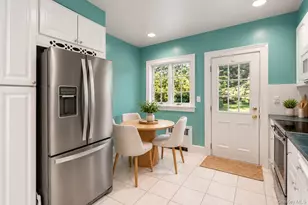 49 Walbrooke Rd, Scarsdale, NY 10583 - Photo 18