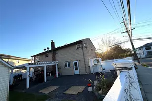 1111 Franklin Ave, Valley Stream, NY 11580 - Photo 6
