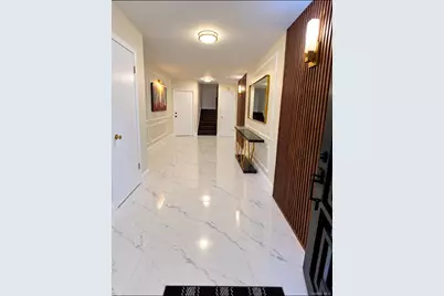 135-30 82nd Avenue, Jamaica, NY 11435 - Photo 2