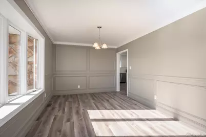 10 Autumn Lane, Amityville, NY 11701 - Photo 4