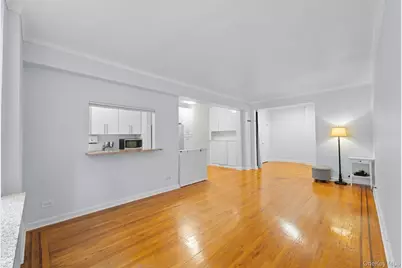 110-34 73rd Road #2D, Forest Hills, NY 11375 - Photo 2
