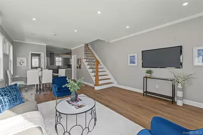 9431 239th Street, Floral Park, NY 11001 - Photo 4