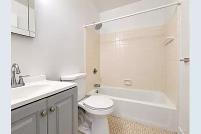 15038 Union Turnpike #4L, Flushing, NY 11367 - Photo 4