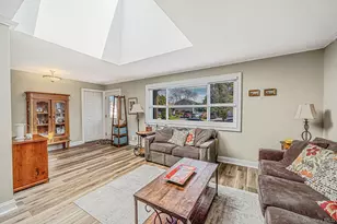 4 Starlight Dr, Commack, NY 11725 - Photo 4