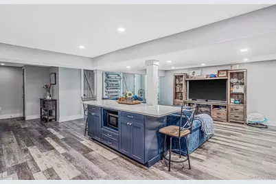 4 Starlight Drive, Commack, NY 11725 - Photo 22