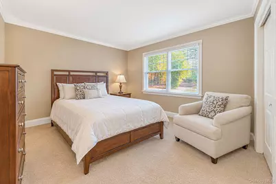 1140 Merritts Road, Farmingdale, NY 11735 - Photo 18