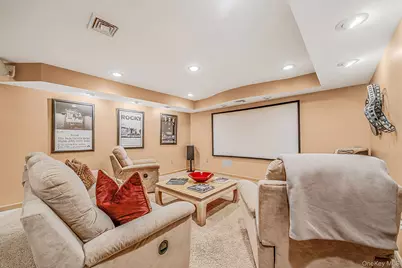 1140 Merritts Road, Farmingdale, NY 11735 - Photo 28